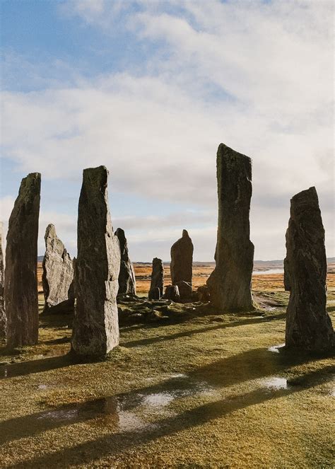 greg na dun|craigh na dun stone.